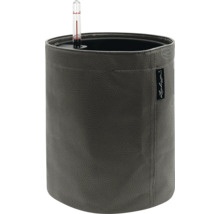 Kvetináč so zavlažovacím systémom a ukazovateľom hladiny vody