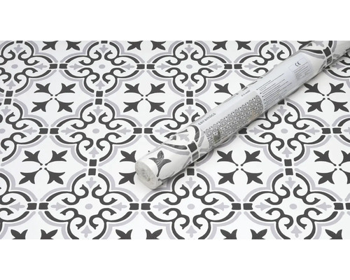 Vinylová podlaha so vzorom dlaždíc a zabalená rolka