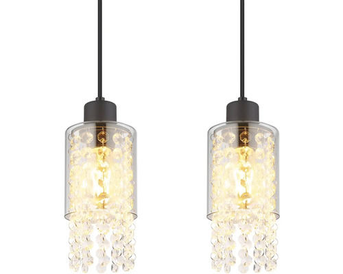 Dve závesné lampy s čírym tienidlom a ozdobnými krištáľovými príveskami.