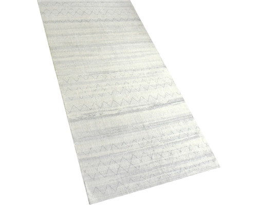 Koberec s vodorovnými líniami a cikcakovým vzorom