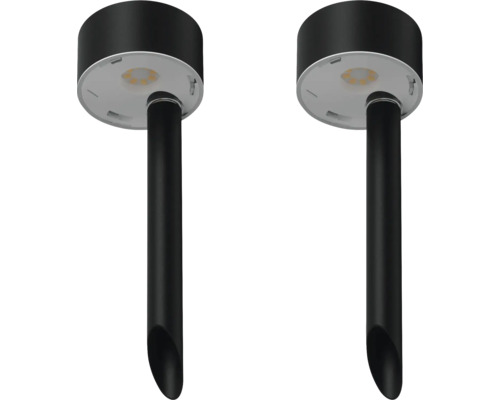 Dve čierne záhradné lampy so zemným hrotom