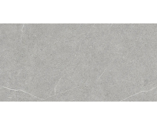 Sivá dlažba z jemnej kameniny s mramorovým vzhľadom