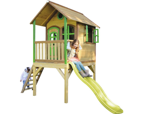 Drevený domček na hranie so šmýkačkou a rebríkom