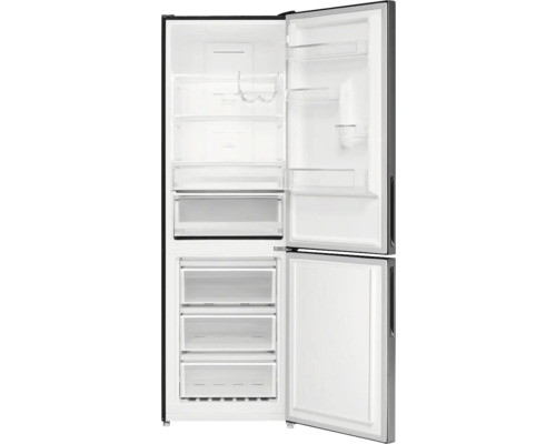 Otvorená chladnička s mrazničkou, vybavená policami a zásuvkami.