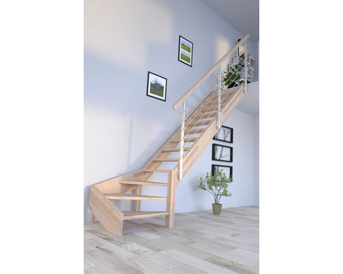 Drevené schodisko s nerezovým zábradlím vo svetlej miestnosti