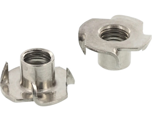 Dve kovové T-matice