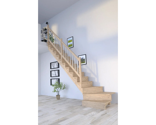 Drevené schodisko so zábradlím vo svetlej miestnosti.