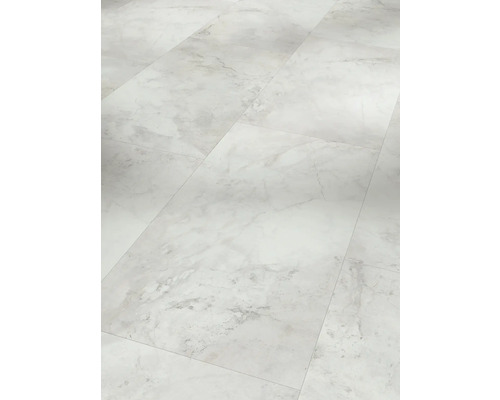 Detail vinylovej podlahy so vzhľadom mramoru.