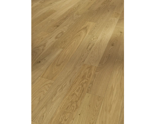 Položená drevená parketová podlaha