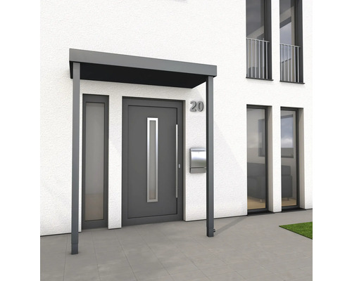 Vchodová strieška Gutta BS Plus 160 so 2 stĺpikmi 160x90 cm, odtok vody vpravo Vchodové dvere so strieškou a poštovou schránkou na bielej stene domu