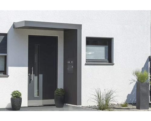 Vchodová strieška Gutta BS Plus 200 RAL 7016 antracitová sivá 200x90 cm vrátane poštovej schránky, integrovanej kamery, domáceho telefónu, pravý bočný diel, odtok vody v bočnom diele Moderné vchodové dvere so strieškou a poštovou schránkou na rodinnom dome