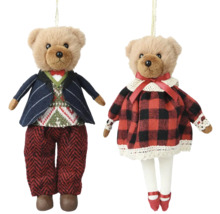Dva plyšové medvedíky ako vianočné ozdoby s rôznymi oblečeniami