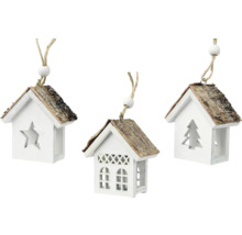 Tri dekoratívne drevené domčeky na zavesenie s výrezmi v tvare hviezdy, okna a vianočného stromčeka