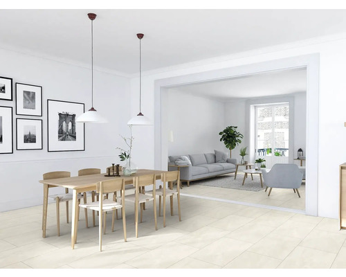 Svetlá obývacia izba s jedálenským stolom, stoličkami a dlažbou