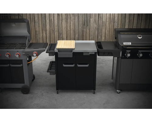 Dva plynové grily a grilovací vozík značky Tenneker