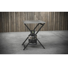 Kempingový varič so stolovou doskou a plynovou fľašou