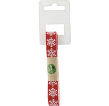 Dekoračná stuha so vzorom snehových vločiek na vešiaku