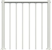 Kovové zábradlie s vertikálnymi tyčami