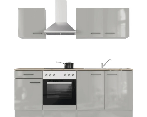 Kuchynská linka s drezom, sporákom, digestorom a závesnými skrinkami