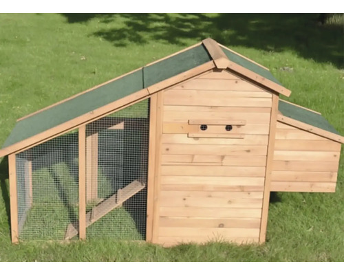 Kurín z dreva s drôteným pletivom