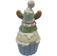 Dekoratívny sob na muffine pre vianočnú dekoráciu