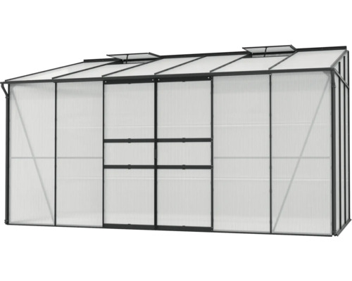 Skleník s otvormi pre záhradníctvo