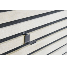 Stenový panel s hákom na upevnenie
