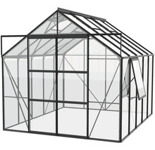 Skleník s otvoreným oknom a dverami