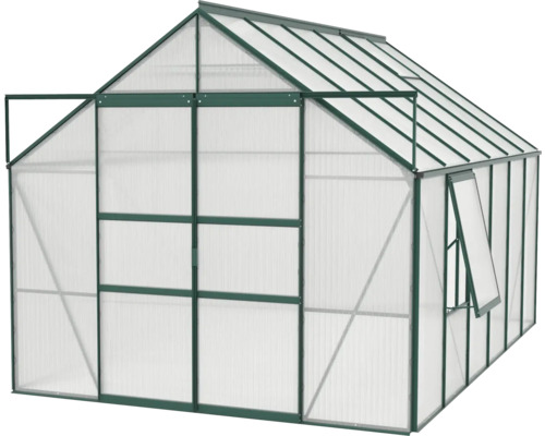 Skleník s otvorenými dverami a oknom na pestovanie rastlín