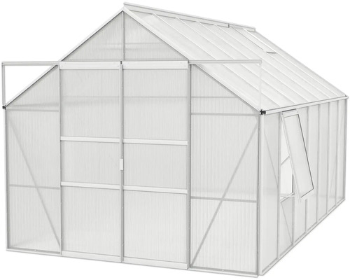 Skleník s otvorenými dverami a oknom pre záhradníctvo