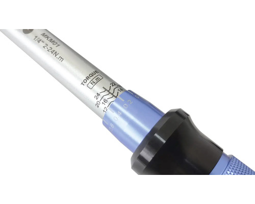 Momentový kľúč s meracou stupnicou od 2 do 24 newtonmetrov.