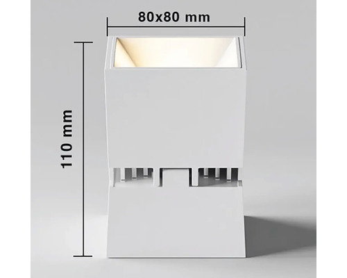 Štvorcové nástenné svietidlo s rozmermi 80 x 80 milimetrov a výškou 110 milimetrov.
