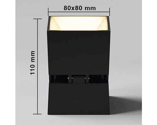 Čierne vonkajšie svietidlo s rozmermi 80 x 80 milimetrov a výškou 110 milimetrov