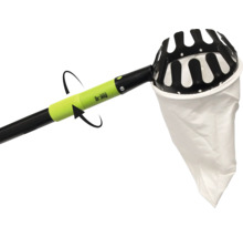 Zberač ovocia so záchytným vakom a teleskopickou tyčou