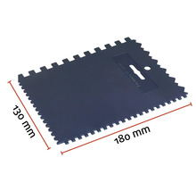 Plastová špachtľa so zubami, šírka 180 mm a výška 130 mm