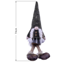 Vianočný škriatok dievča s vrkočmi, sukňou a špicatou čiapkou, výška 74 centimetrov.