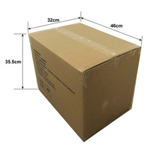 Kartón s rozmermi 46 cm dĺžka, 32 cm šírka a 35,5 cm výška